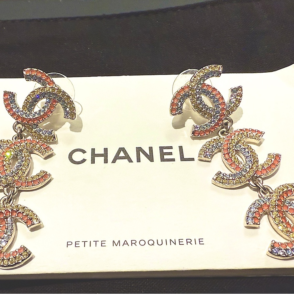 Authentic Chanel 3 tier CC Crystal earrings in Pink and Gold.
